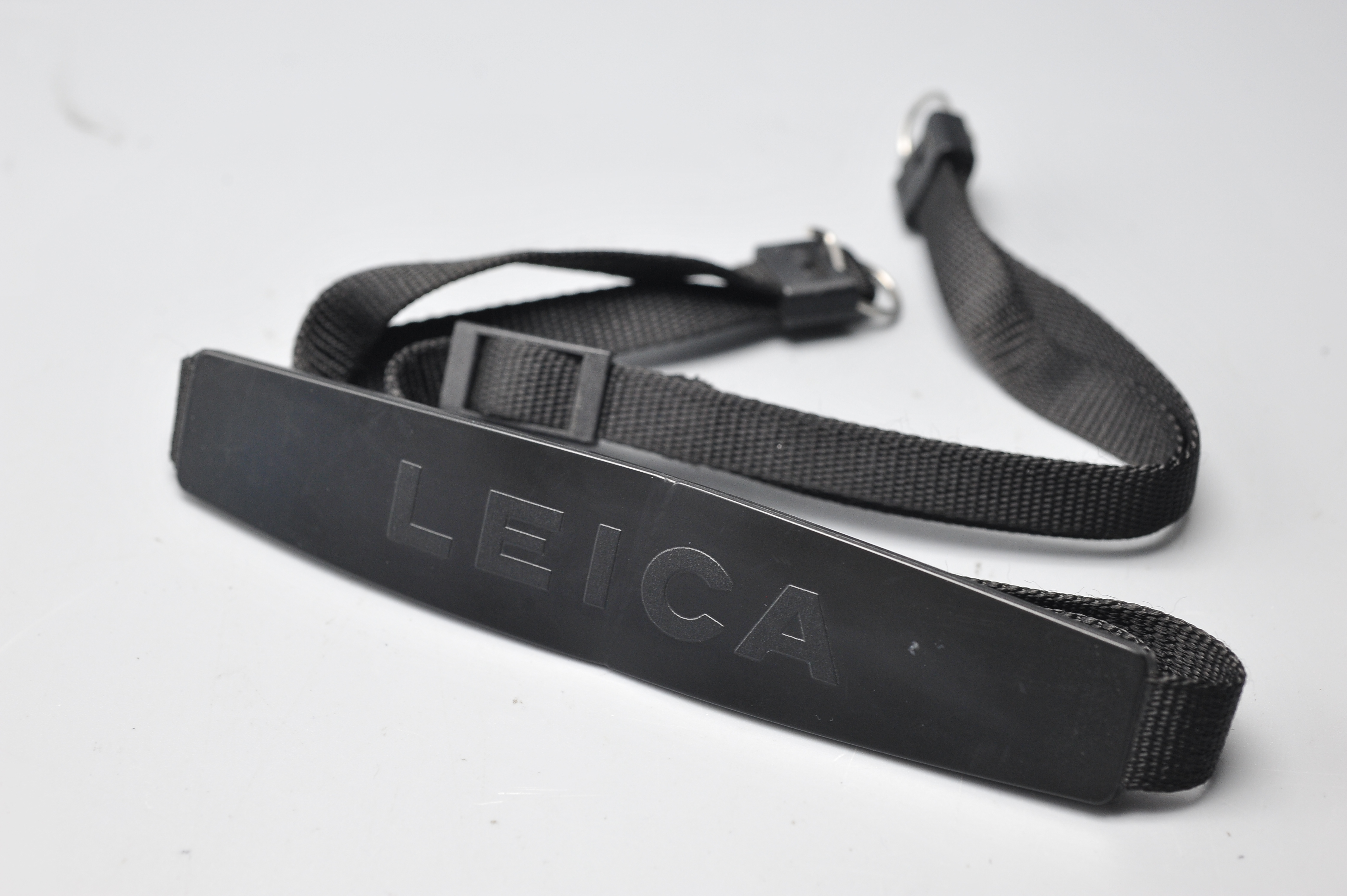 Do you have photos or condition description of the used strap?